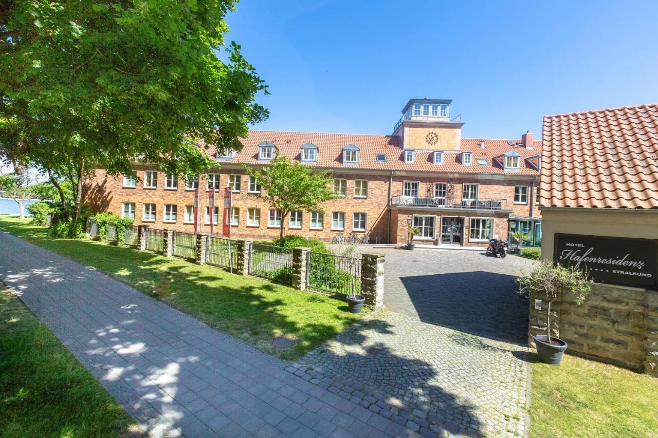 Hotel Hafenresidenz Stralsund Bagian luar foto