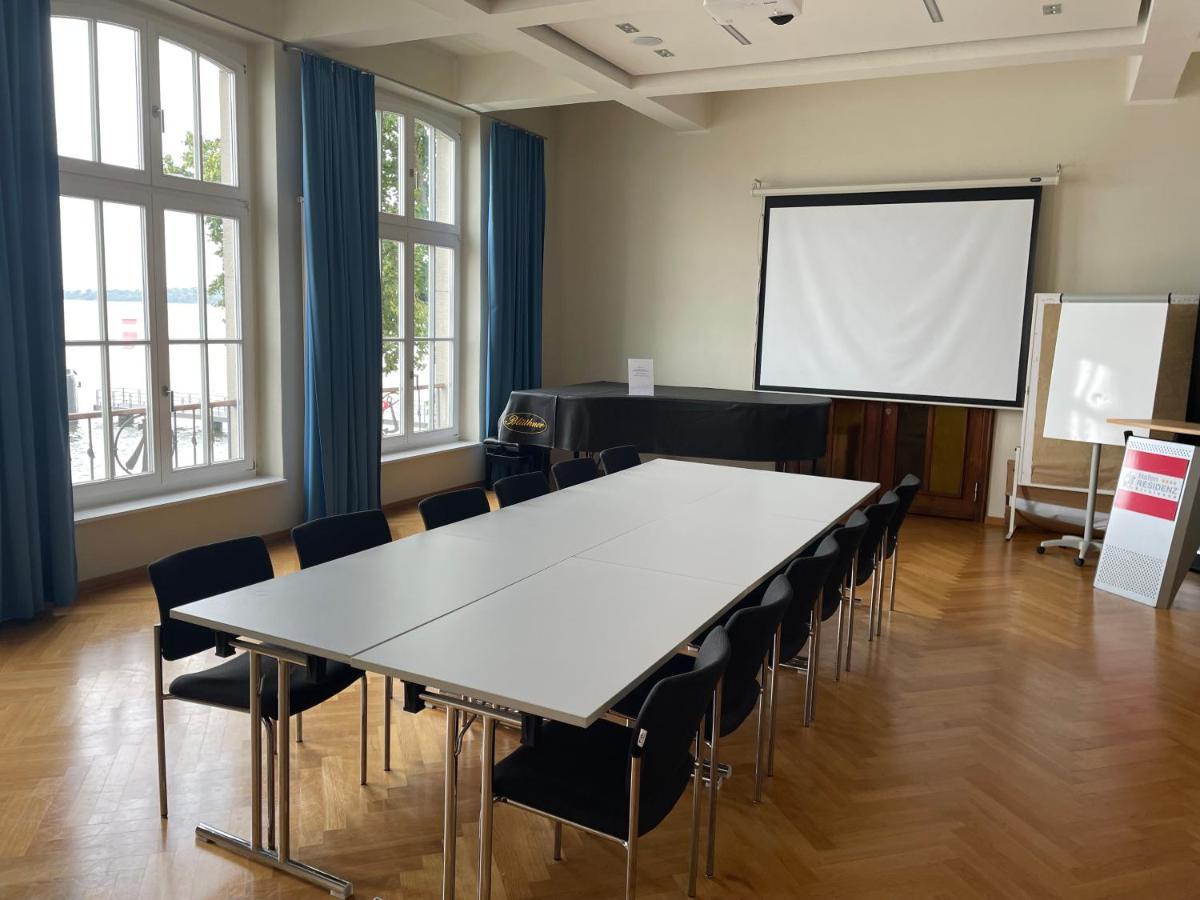 Hotel Hafenresidenz Stralsund Bagian luar foto