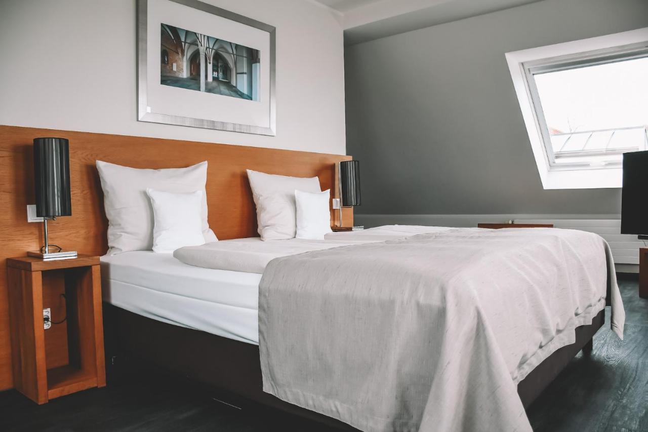 Hotel Hafenresidenz Stralsund Bagian luar foto