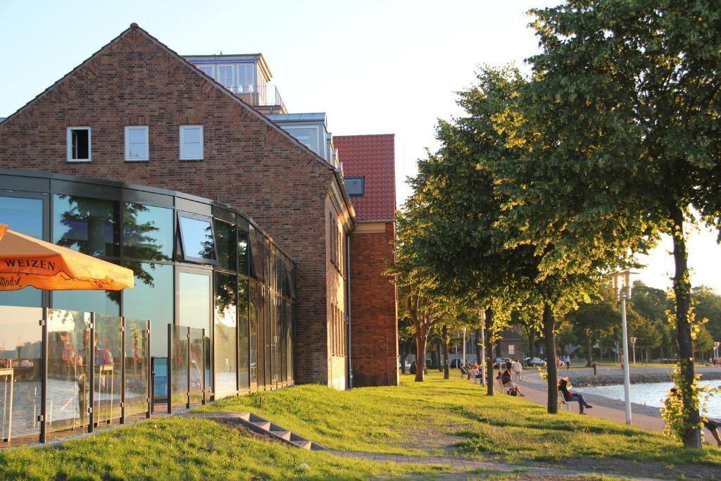 Hotel Hafenresidenz Stralsund Bagian luar foto