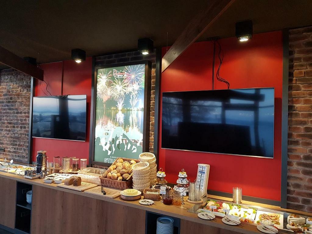 Hotel Hafenresidenz Stralsund Bagian luar foto